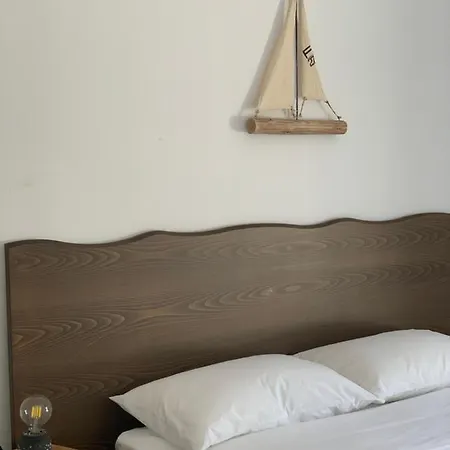 Chrisantakis Appartments 드리오스